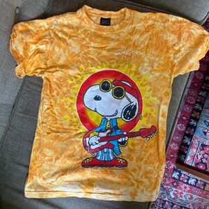 Vintage Snoopy T-Shirt. Size Small
